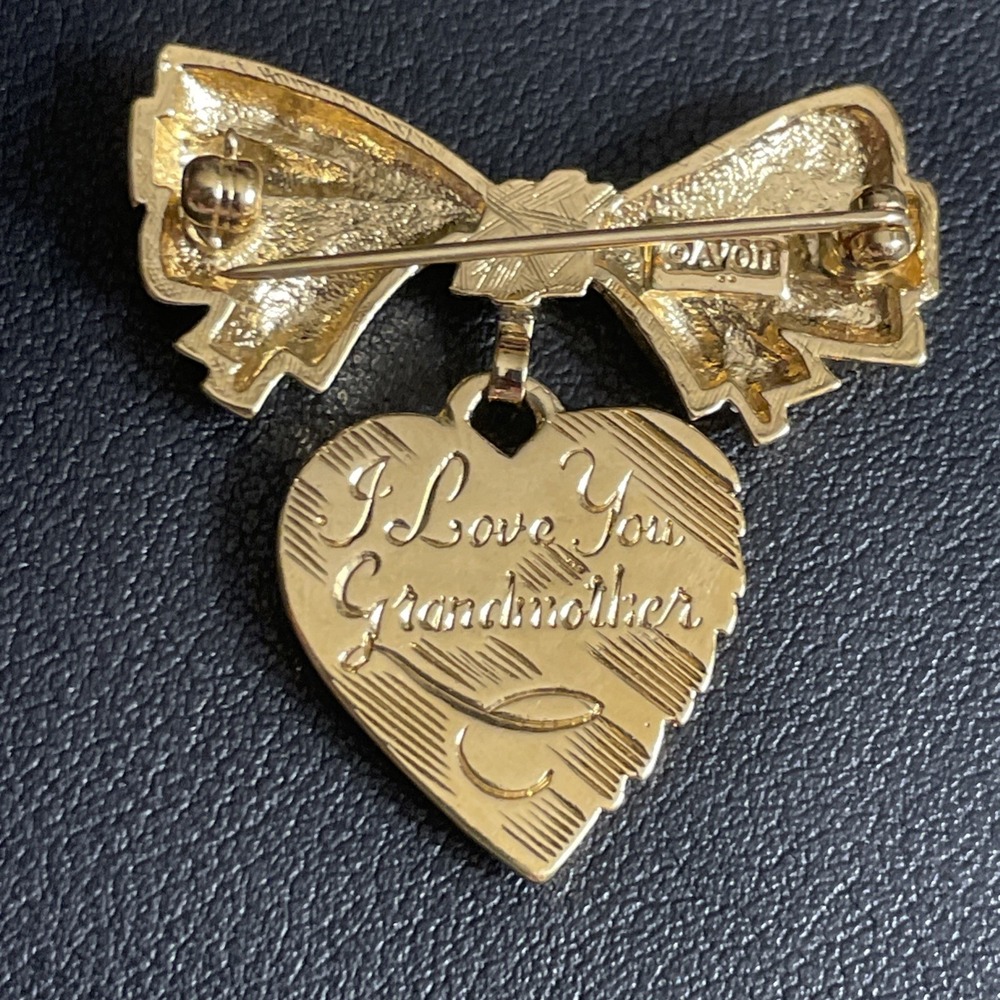 Vintage AVON Bow Brooch Dangler Heart "I Love You Grandmother" Gold Tone Pin - Picture 4 of 10